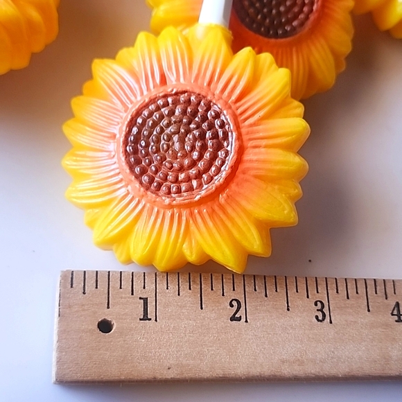 2 Set of VTG. 10 Sunflower Pathway Light,Topper Blow Mold Summer String Lights. - Picture 5 of 5